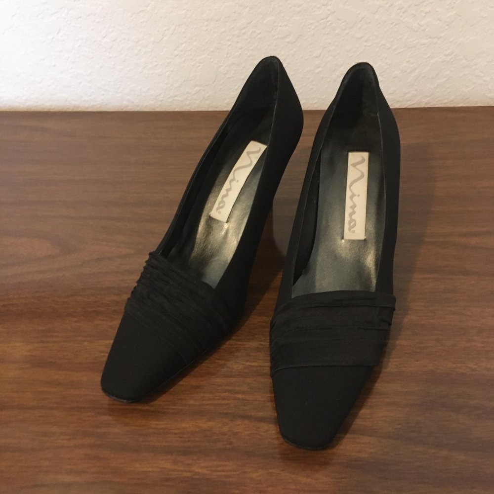 Nina woman's dress pumps - black, size 7.5 M